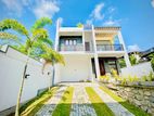 House for Sale in Athurugiriya