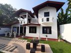 House for sale in Athurugiriya