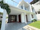House for sale in Athurugiriya