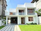 House for Sale in Athurugiriya