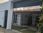 House For Sale in Athurugiriya
