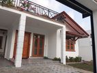 House for sale in Bandaragama-Piliyandala Road