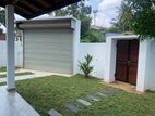 House for Sale in Boralesgamuwa, Werahera Area - EH370