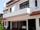 House for Sale in Colombo 05 (C7-10377)