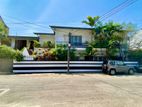 House for sale in Colombo 5 off Jawatte Road.( Land value Only)