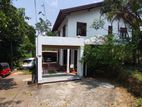 House for sale in Hokandara.