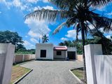 House for sale in Ja-ela