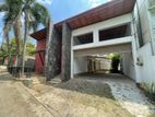 House for Sale in Nugegoda (C7-9829)