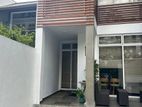 House for sale in Pelawatta