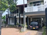 House for sale in seeduwa village Colombo Negambo main road 100mts