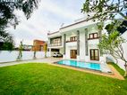 House for Sale in Thalawathugoda with Swiming Pool