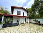 House For Sale Kaduwela Athurugiriya Rd - Off Rajasinghe Mw