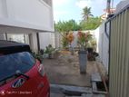 House for sale Off Park road, Colombo 5