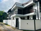 House For Sale - Thalawathugoda