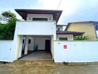 House From Boralesgamuwa Werahara - Only 150 meters Away Colombo Rd