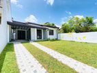 House in Almost Brand-New Condition For Sale Athurugiriya