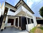 House in Boralesgamuwa Werahara Off Gangarama Rd