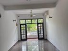 HOUSE IN COLOMBO 8 FOR RENT