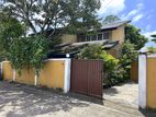 House in Jambugasmulla Mw Nugegoda