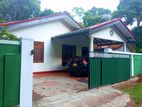 House in Kalagedihena City Near the liceam school