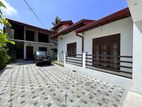 House in Ratmaldeniya Rd Pannipitiya - For Sale