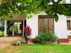 House කුරුණෑගල - පුත්තලම ප්‍රධාන මාර්ගයට නුදුරින්, පල්ලන්දෙණිය
