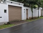 House with 13.5 perch land for Sale in Hokandara