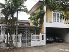 House with 3 Bed Rooms for Rent in Anderson Road Dehiwala