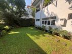 House wIth Land for Sale Colombo 6