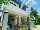 House with Land For Sale In Athurugiriya