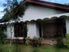 House with Land for Sale in Makola (mawaramandiya)