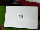 HP i5 12Gen 8GB 512SSD IRiS VGA