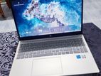 HP 12th Gen i5 512GB Laptop