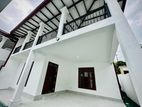 Hp134 Luxury 2 Story House for Sale in Piliyandala