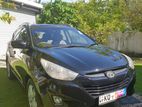 Hyundai Tucson SUV 4WD 2011