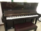 Hyundai U832 Upright Piano