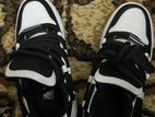 Casual Sneakers