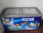 Ice Cream Display Freezer