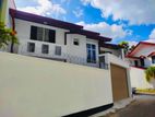 (IP303) 02 Story Modern House & 06 P Sale At Santanampitiya Road