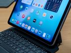 Apple iPad Air 5 with Magic keyboard