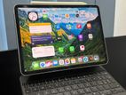 Apple iPad Pro 2nd Gen 128GB Wifi Magic Keyboard, Pencil
