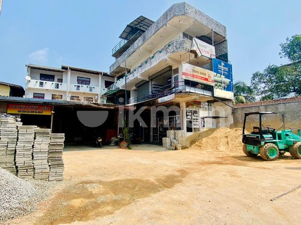 ( IS-1029) Highly Valuable Commercial Building Sale in Pannipitiya