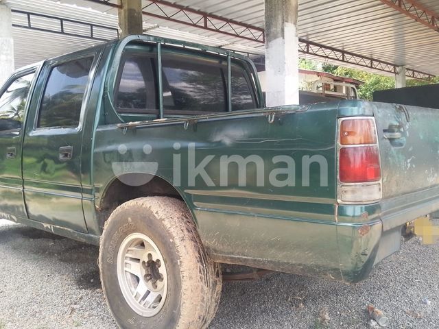 Isuzu Rodeo 1987 photo 4