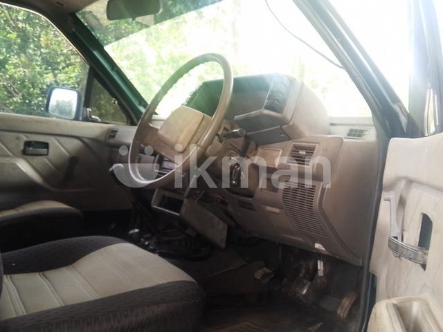 Isuzu Rodeo 1987 photo 4