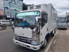 Isuzu 250 11/5 feet freezer 2009