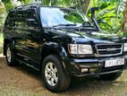 Isuzu Bighorn 4JX1 2000