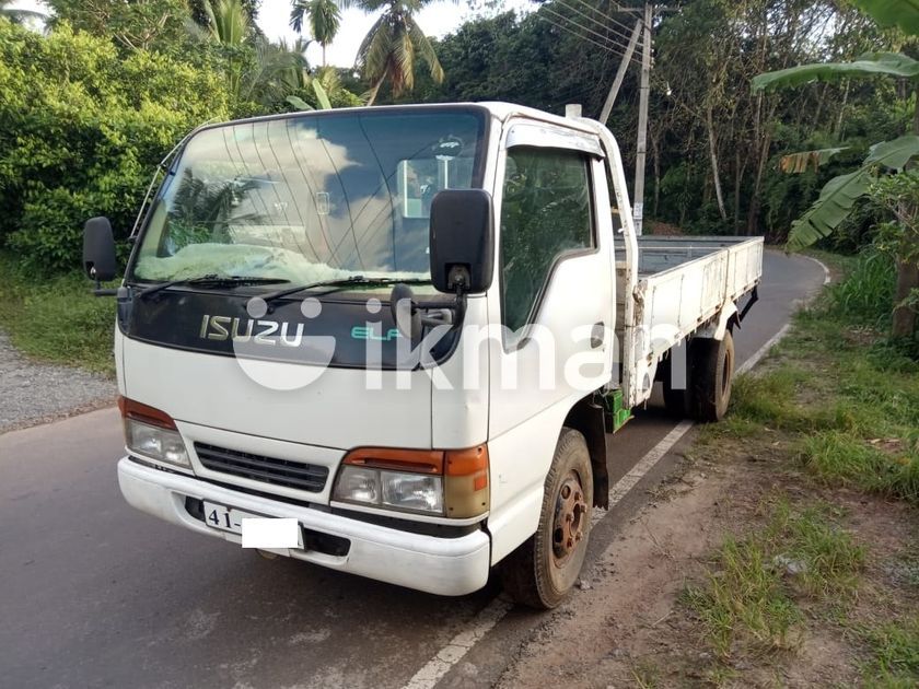 Isuzu Elf 14.5 Feet Lorry 1984 | Delgoda | ikman