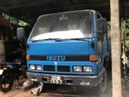 Isuzu Elf 1977