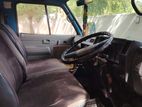 Isuzu Elf 1981