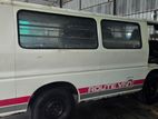 Isuzu Elf 1988